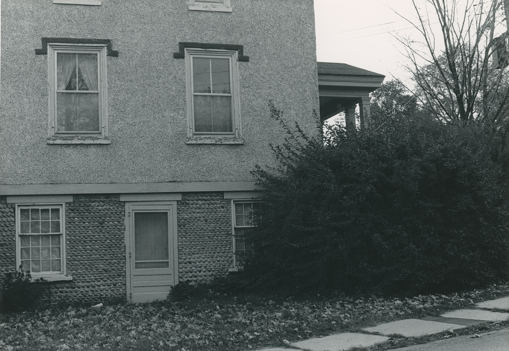 Bra-16 2 Arnold St 1